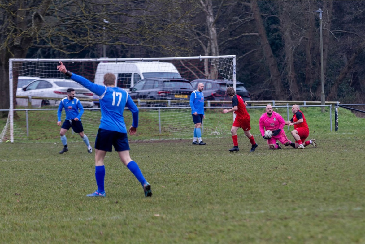 Weysiders v Woking Vets Reserves: Martin Peters gathers Weysiders v Woking Vets Reserves: Martin Peters gathers